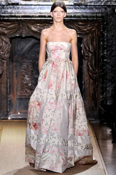 Look 28